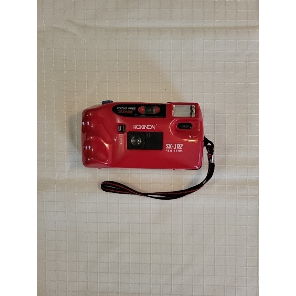 Rokinon‎ SK-102 35mm Film Camera Red Focus Free f5.6 35mm Lens Vintage Untested